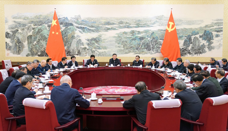 12月26日至27日，中共中央政治局召开“不忘初心、牢记使命”专题民主生活会，中共中央总书记习近平主持会议并发表重要讲话。新华社记者 李学仁 摄